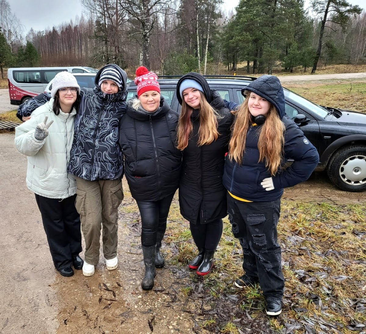 Ziemassvētku gaidīšanas akcija “Vairo prieku!” dzīvnieku patversmēm