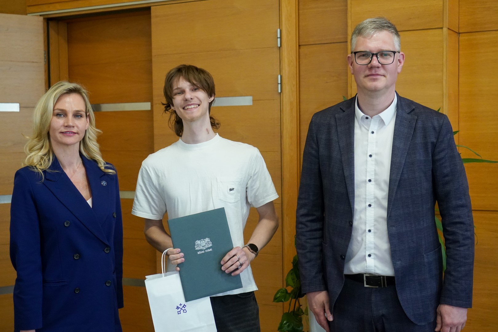 Rīgas Domē Pasniedz Pateicības rakstus jauniešiem par matemātikas popularizēšanu skolās